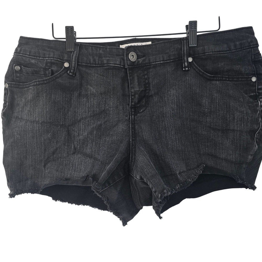 Torrid Denim Black Cut Off Frayed Hem Jean Shorts Plus Size 18‎ High Rise Edgy